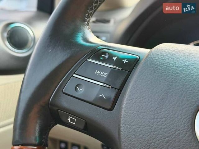 Белый Лексус РХ, объемом двигателя 3.46 л и пробегом 240 тыс. км за 15800 $, фото 95 на Automoto.ua