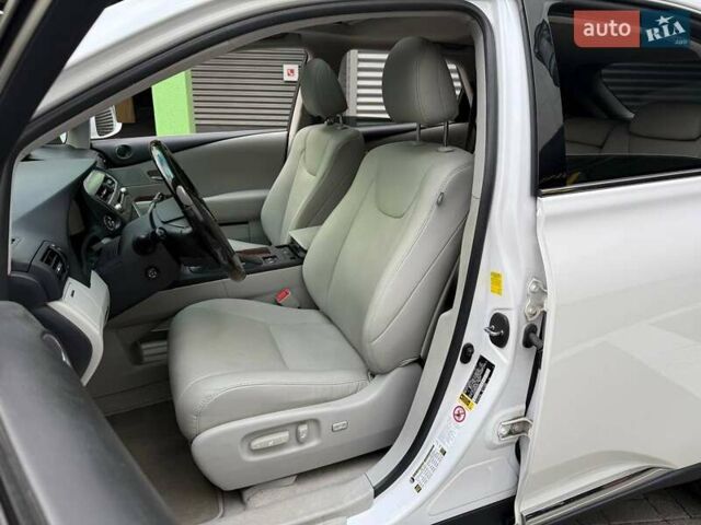 Білий Лексус РХ, об'ємом двигуна 3.46 л та пробігом 263 тис. км за 15490 $, фото 8 на Automoto.ua