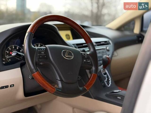 Белый Лексус РХ, объемом двигателя 3.46 л и пробегом 240 тыс. км за 15800 $, фото 75 на Automoto.ua
