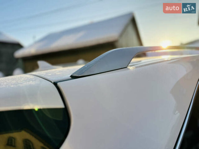 Белый Лексус РХ, объемом двигателя 3.5 л и пробегом 172 тыс. км за 15800 $, фото 63 на Automoto.ua