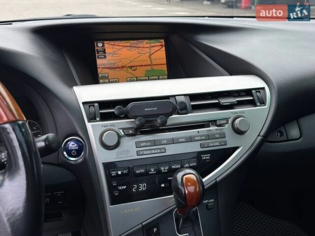 Белый Лексус РХ, объемом двигателя 3.46 л и пробегом 222 тыс. км за 18700 $, фото 24 на Automoto.ua