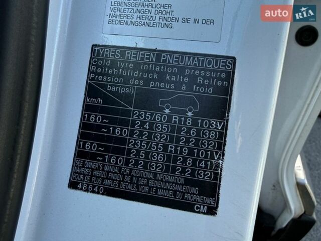 Білий Лексус РХ, об'ємом двигуна 3.46 л та пробігом 185 тис. км за 16400 $, фото 6 на Automoto.ua