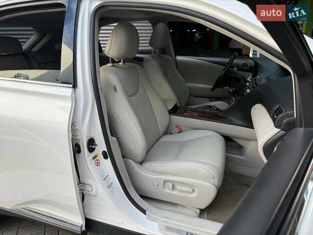 Білий Лексус РХ, об'ємом двигуна 3.46 л та пробігом 263 тис. км за 13990 $, фото 11 на Automoto.ua