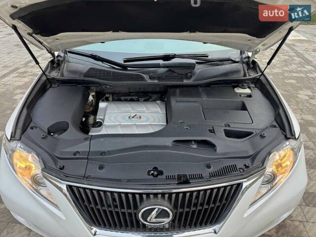 Белый Лексус РХ, объемом двигателя 3.46 л и пробегом 201 тыс. км за 14800 $, фото 11 на Automoto.ua