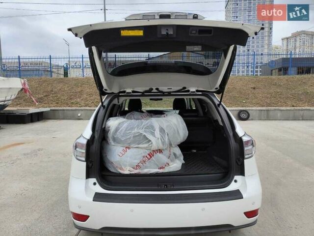 Белый Лексус РХ, объемом двигателя 3.46 л и пробегом 173 тыс. км за 19900 $, фото 10 на Automoto.ua