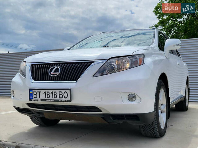 Белый Лексус РХ, объемом двигателя 3.5 л и пробегом 123 тыс. км за 15900 $, фото 1 на Automoto.ua