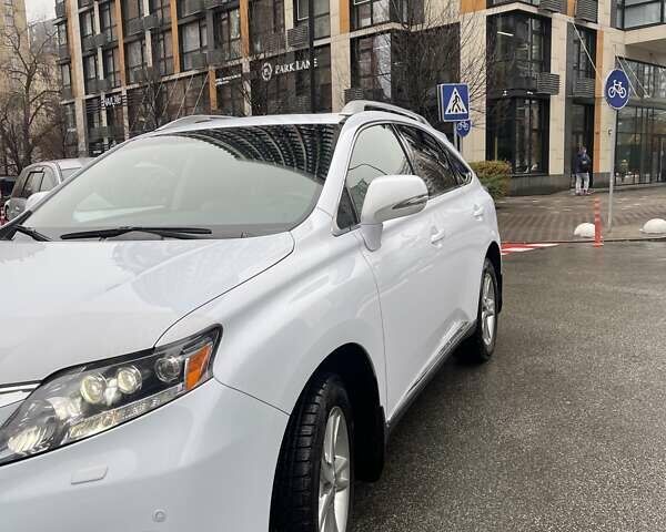 Белый Лексус РХ, объемом двигателя 3.46 л и пробегом 245 тыс. км за 19000 $, фото 2 на Automoto.ua