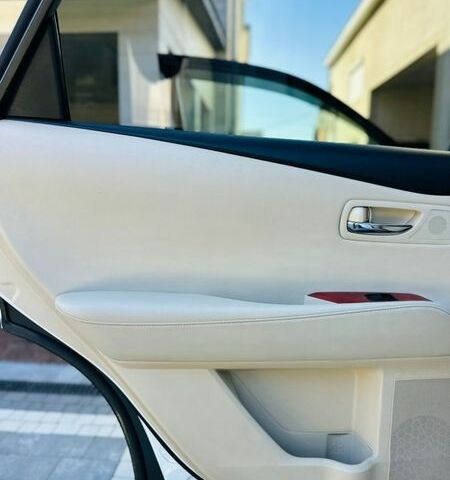 Белый Лексус РХ, объемом двигателя 3.46 л и пробегом 175 тыс. км за 15600 $, фото 82 на Automoto.ua