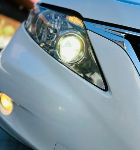 Белый Лексус РХ, объемом двигателя 3.46 л и пробегом 175 тыс. км за 15600 $, фото 9 на Automoto.ua