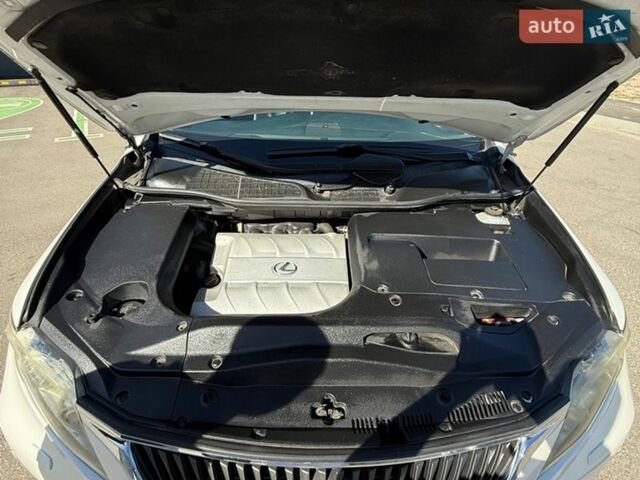 Білий Лексус РХ, об'ємом двигуна 3.46 л та пробігом 185 тис. км за 16400 $, фото 16 на Automoto.ua