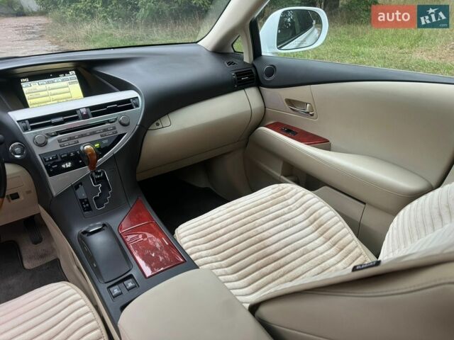 Белый Лексус РХ, объемом двигателя 3.46 л и пробегом 161 тыс. км за 14500 $, фото 25 на Automoto.ua