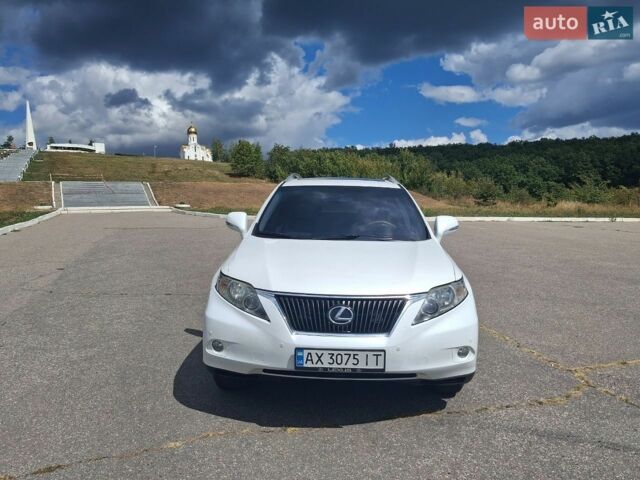 Белый Лексус РХ, объемом двигателя 3.46 л и пробегом 248 тыс. км за 21500 $, фото 1 на Automoto.ua