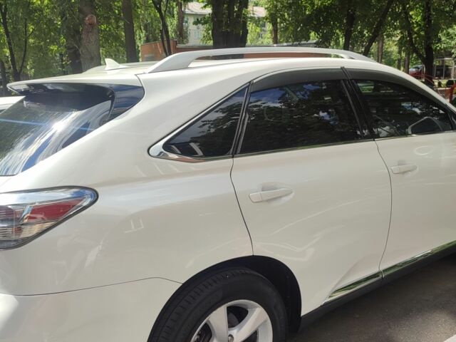 Белый Лексус РХ, объемом двигателя 3.5 л и пробегом 140 тыс. км за 12410 $, фото 3 на Automoto.ua