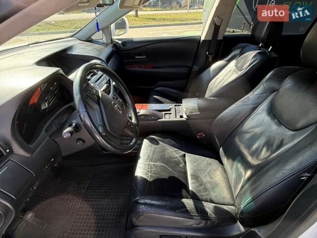 Белый Лексус РХ, объемом двигателя 3.46 л и пробегом 185 тыс. км за 13900 $, фото 5 на Automoto.ua