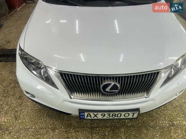 Белый Лексус РХ, объемом двигателя 3.46 л и пробегом 130 тыс. км за 18700 $, фото 6 на Automoto.ua