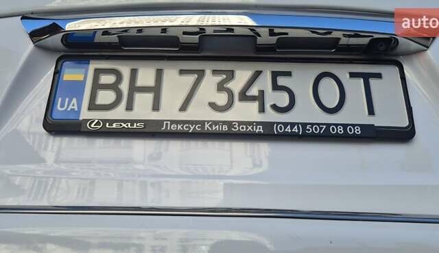 Лексус РХ 2010 в Одессе на Automoto.ua Белый Лексус РХ, объемом двигателя 3.46 л и пробегом 217 тыс. км за 23500 $, фото 15 на Automoto.ua