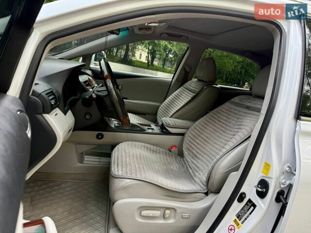 Белый Лексус РХ, объемом двигателя 3.5 л и пробегом 179 тыс. км за 15700 $, фото 37 на Automoto.ua