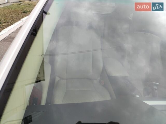 Белый Лексус РХ, объемом двигателя 3.46 л и пробегом 307 тыс. км за 14600 $, фото 26 на Automoto.ua