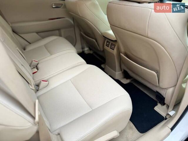 Белый Лексус РХ, объемом двигателя 3.46 л и пробегом 201 тыс. км за 14800 $, фото 23 на Automoto.ua