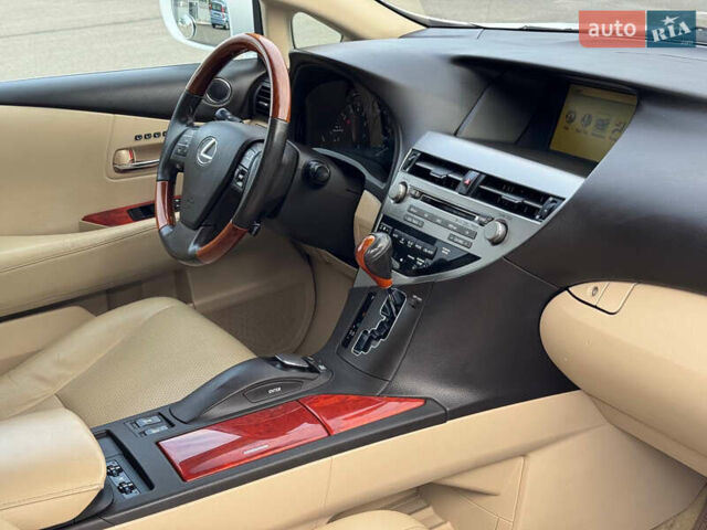 Белый Лексус РХ, объемом двигателя 3.46 л и пробегом 262 тыс. км за 16500 $, фото 40 на Automoto.ua