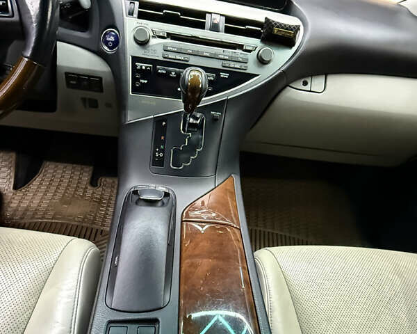 Белый Лексус РХ, объемом двигателя 3.46 л и пробегом 232 тыс. км за 17900 $, фото 14 на Automoto.ua