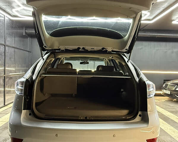 Белый Лексус РХ, объемом двигателя 3.46 л и пробегом 232 тыс. км за 17900 $, фото 22 на Automoto.ua