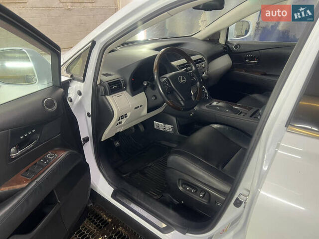 Белый Лексус РХ, объемом двигателя 3.46 л и пробегом 130 тыс. км за 18700 $, фото 13 на Automoto.ua