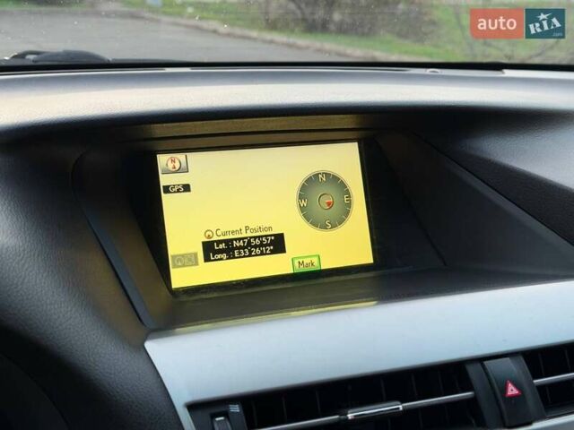 Белый Лексус РХ, объемом двигателя 3.46 л и пробегом 240 тыс. км за 15800 $, фото 101 на Automoto.ua
