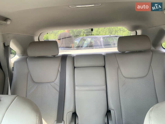 Белый Лексус РХ, объемом двигателя 3.5 л и пробегом 127 тыс. км за 18500 $, фото 32 на Automoto.ua