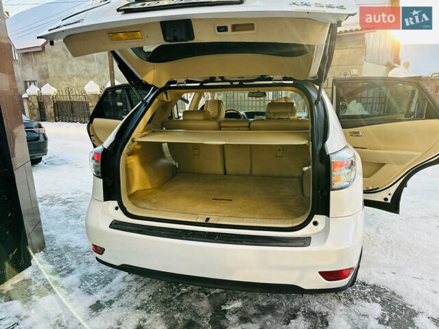 Белый Лексус РХ, объемом двигателя 3.5 л и пробегом 172 тыс. км за 15800 $, фото 55 на Automoto.ua