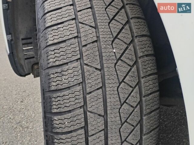 Белый Лексус РХ, объемом двигателя 3.46 л и пробегом 307 тыс. км за 14600 $, фото 20 на Automoto.ua