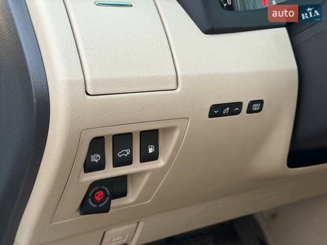 Белый Лексус РХ, объемом двигателя 3.46 л и пробегом 240 тыс. км за 15800 $, фото 74 на Automoto.ua