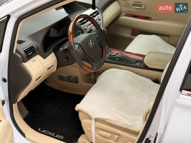 Білий Лексус РХ, об'ємом двигуна 3.46 л та пробігом 154 тис. км за 18900 $, фото 17 на Automoto.ua