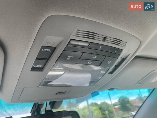 Белый Лексус РХ, объемом двигателя 3.5 л и пробегом 127 тыс. км за 18500 $, фото 34 на Automoto.ua