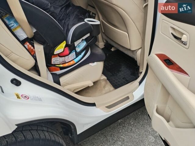 Белый Лексус РХ, объемом двигателя 3.46 л и пробегом 307 тыс. км за 14600 $, фото 11 на Automoto.ua