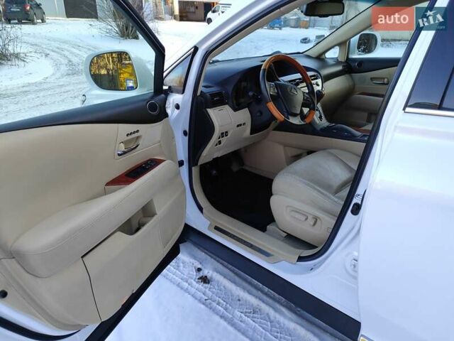 Білий Лексус РХ, об'ємом двигуна 3.46 л та пробігом 145 тис. км за 17900 $, фото 6 на Automoto.ua