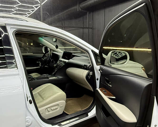 Белый Лексус РХ, объемом двигателя 3.46 л и пробегом 232 тыс. км за 17900 $, фото 17 на Automoto.ua