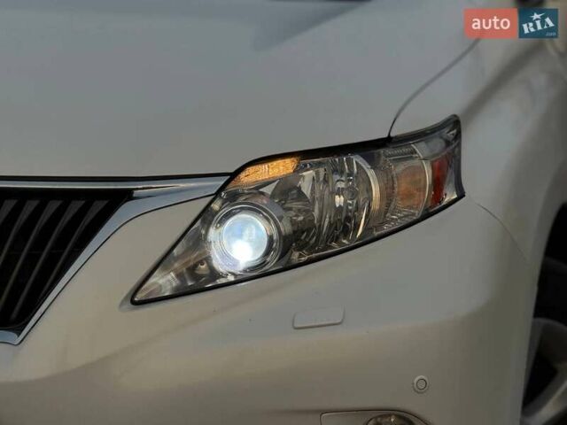 Белый Лексус РХ, объемом двигателя 3.46 л и пробегом 240 тыс. км за 15800 $, фото 6 на Automoto.ua