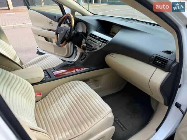 Білий Лексус РХ, об'ємом двигуна 3.5 л та пробігом 161 тис. км за 15700 $, фото 21 на Automoto.ua