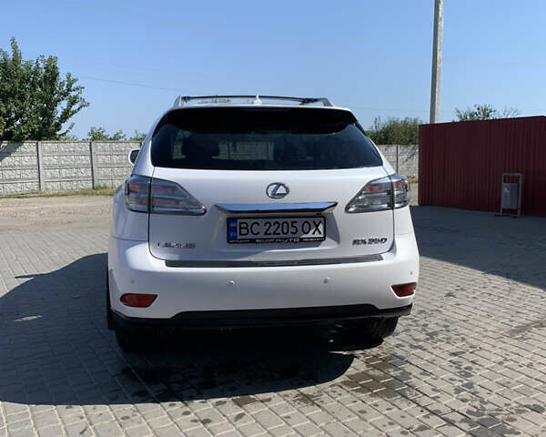 Белый Лексус РХ, объемом двигателя 3.5 л и пробегом 200 тыс. км за 18500 $, фото 6 на Automoto.ua