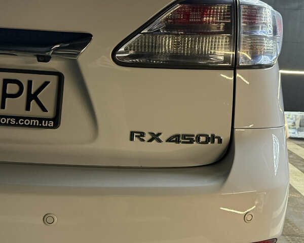 Белый Лексус РХ, объемом двигателя 3.46 л и пробегом 232 тыс. км за 17900 $, фото 9 на Automoto.ua