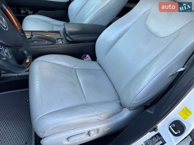 Білий Лексус РХ, об'ємом двигуна 3.46 л та пробігом 228 тис. км за 16300 $, фото 12 на Automoto.ua