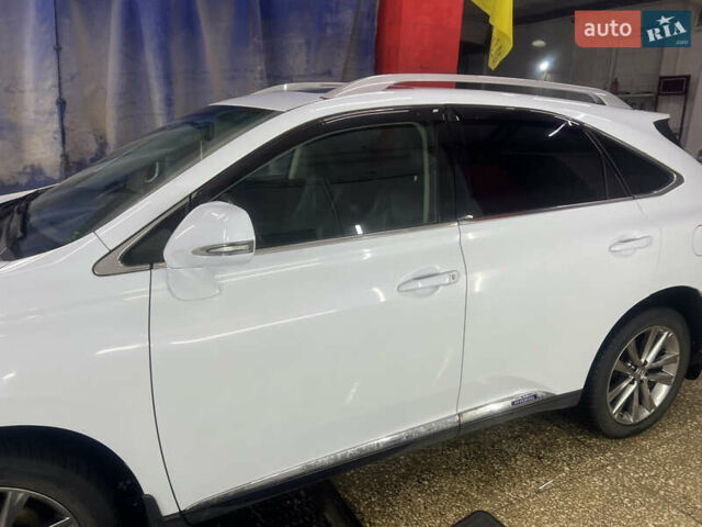 Белый Лексус РХ, объемом двигателя 3.46 л и пробегом 130 тыс. км за 18700 $, фото 9 на Automoto.ua