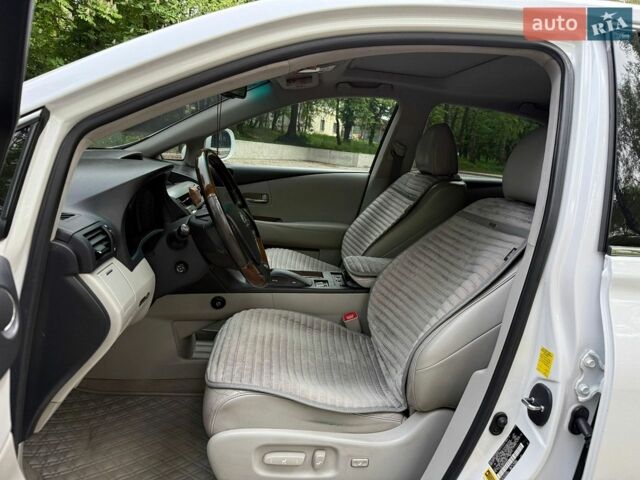 Белый Лексус РХ, объемом двигателя 3.5 л и пробегом 179 тыс. км за 15700 $, фото 38 на Automoto.ua