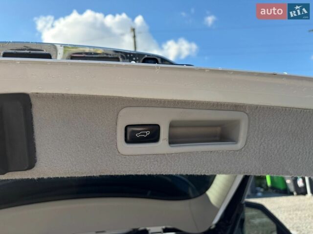 Білий Лексус РХ, об'ємом двигуна 3.46 л та пробігом 100 тис. км за 17999 $, фото 48 на Automoto.ua
