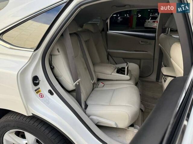 Білий Лексус РХ, об'ємом двигуна 3.46 л та пробігом 263 тис. км за 15490 $, фото 10 на Automoto.ua