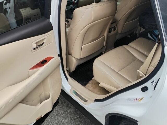 Белый Лексус РХ, объемом двигателя 3.46 л и пробегом 312 тыс. км за 13200 $, фото 9 на Automoto.ua