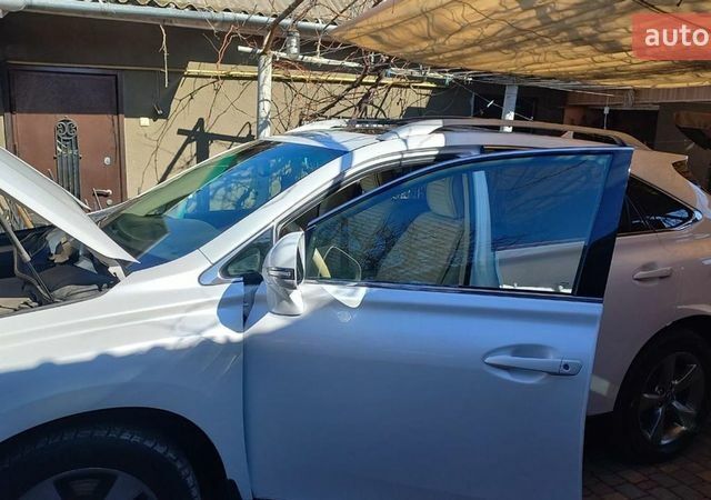 Белый Лексус РХ, объемом двигателя 3.5 л и пробегом 250 тыс. км за 14500 $, фото 5 на Automoto.ua