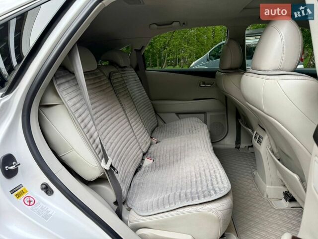 Белый Лексус РХ, объемом двигателя 3.5 л и пробегом 179 тыс. км за 15700 $, фото 45 на Automoto.ua