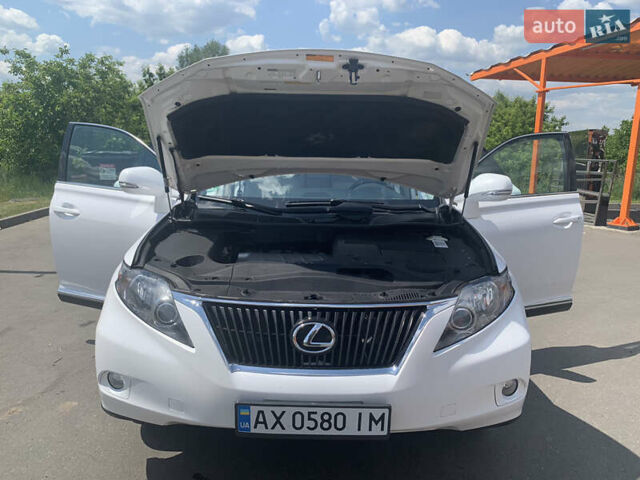 Белый Лексус РХ, объемом двигателя 3.5 л и пробегом 127 тыс. км за 18500 $, фото 15 на Automoto.ua